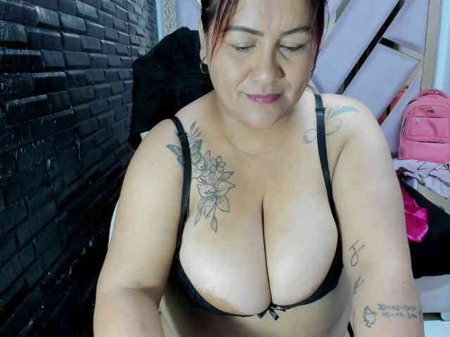 RachelleWoods69 webcam