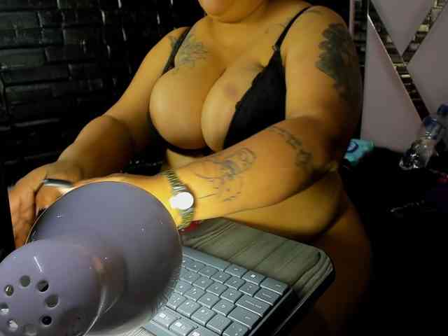 RachelleWoods69 webcam