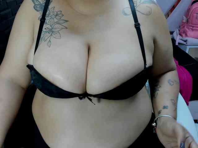 RachelleWoods69 webcam