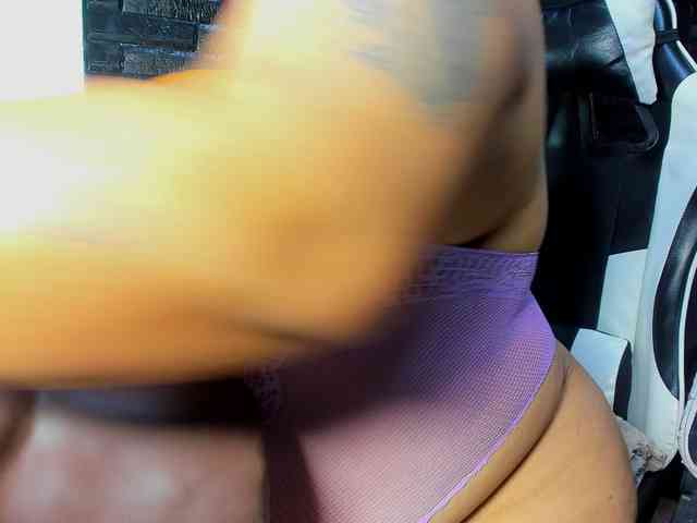 RachelleWoods69 webcam