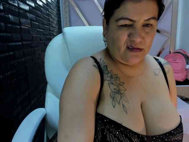 RachelleWoods69 webcam