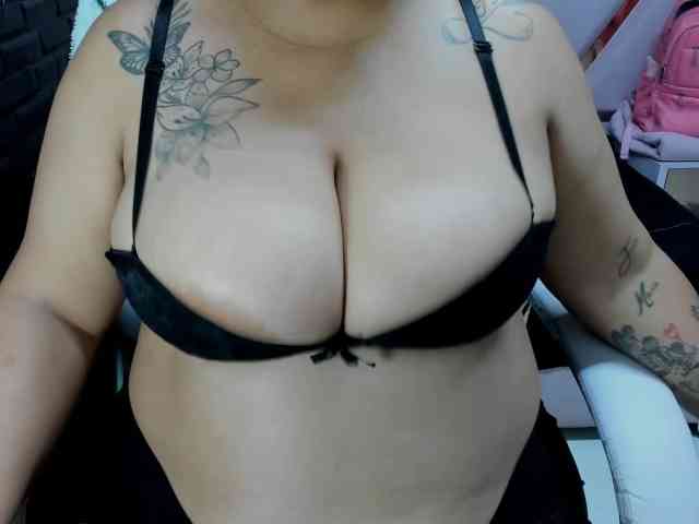 RachelleWoods69 webcam