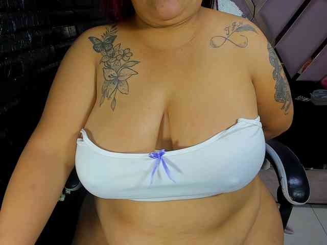 RachelleWoods69 webcam