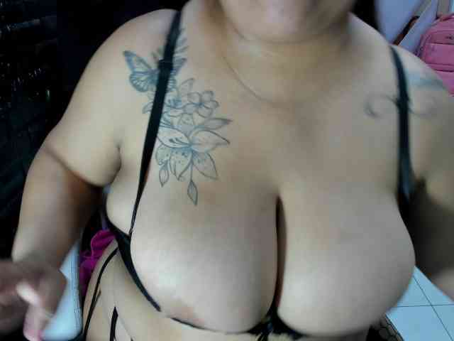 RachelleWoods69 webcam