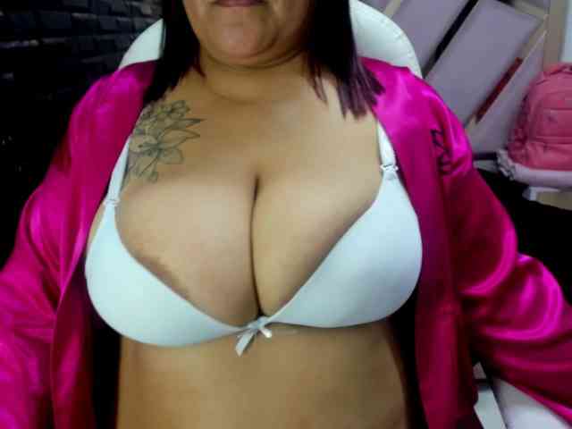 RachelleWoods69 webcam