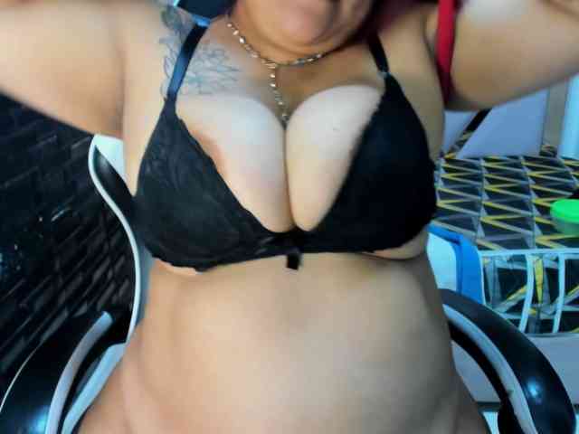 RachelleWoods69 webcam