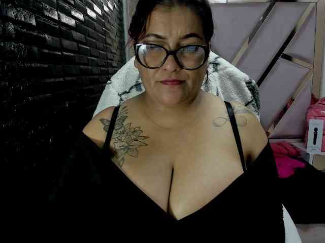 RachelleWoods69 webcam