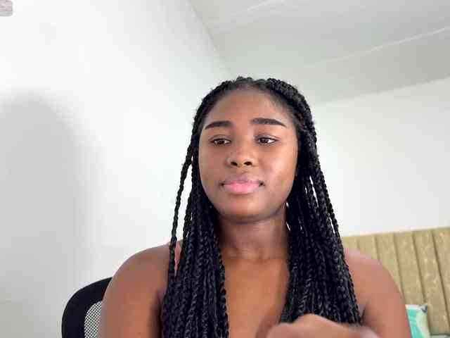 Sara_muscle webcam