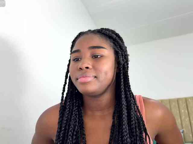 Sara_muscle webcam