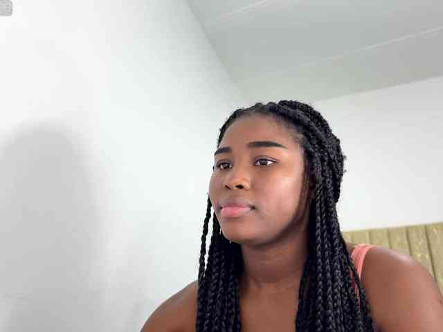 Sara_muscle webcam