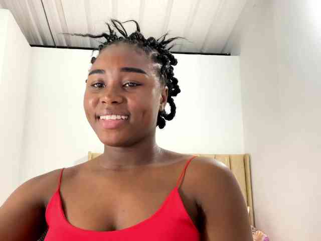 Sara_muscle webcam