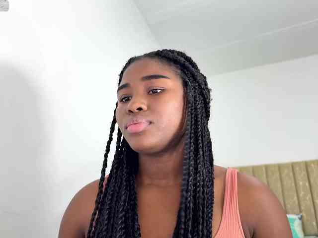 Sara_muscle webcam