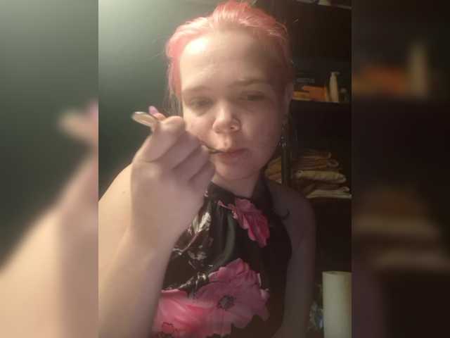 Addie-Tavy's BongaCams show and profile