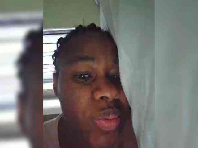 Sweet115 webcam