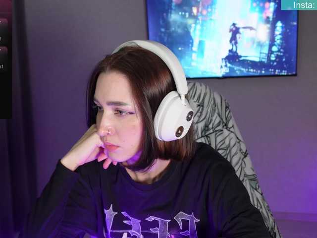 Diana-Dii's BongaCams show and profile