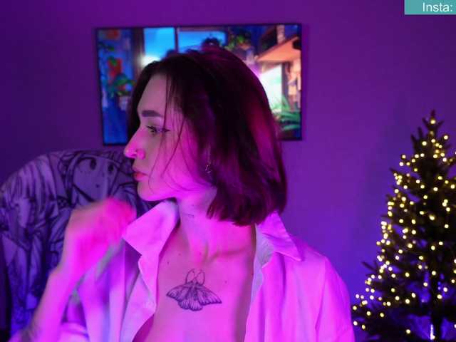 Diana-Dii's BongaCams show and profile