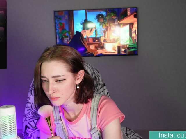 Diana-Dii's BongaCams show and profile