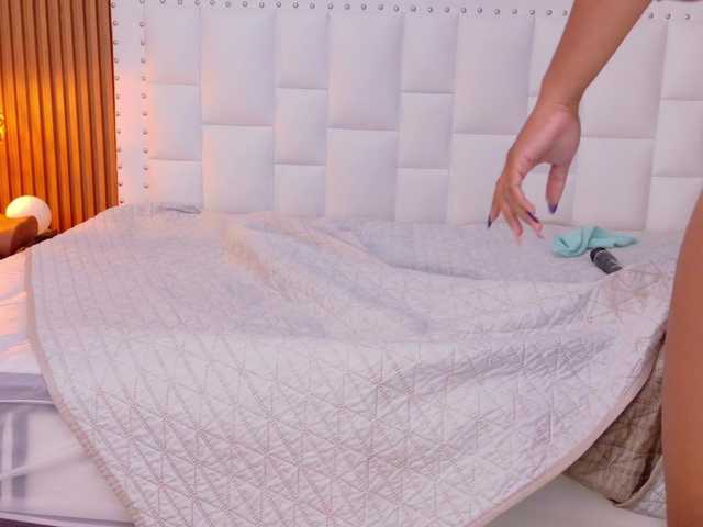 naughtyebonyy's BongaCams show and profile