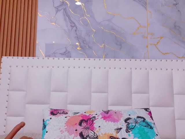 naughtyebonyy's BongaCams show and profile