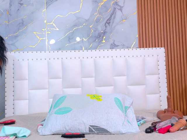 naughtyebonyy webcam