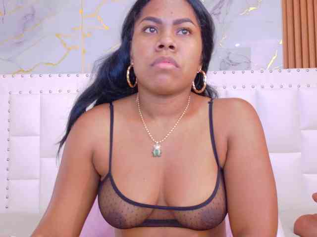 naughtyebonyy webcam