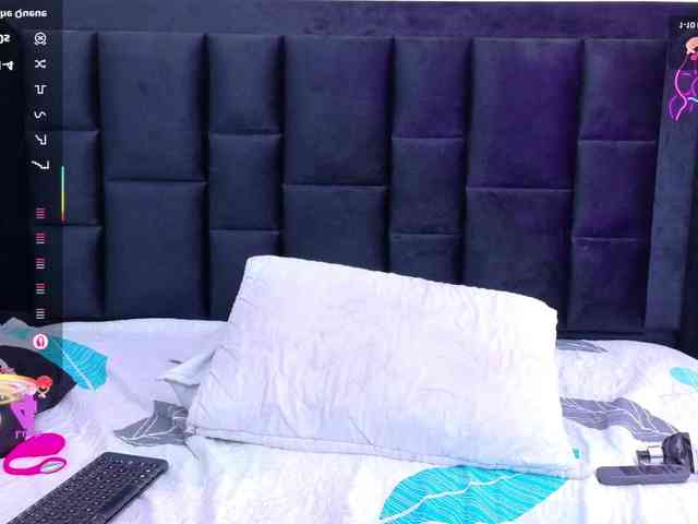 naughtyebonyy webcam