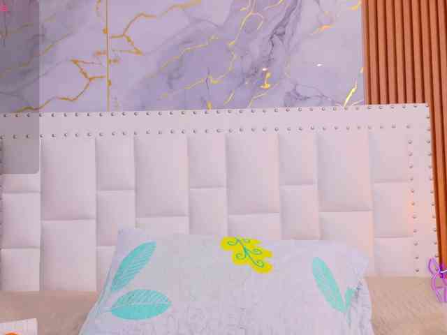 naughtyebonyy webcam