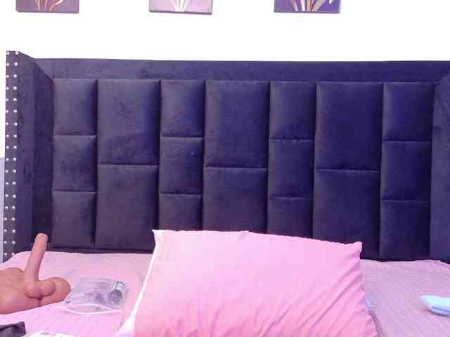 naughtyebonyy webcam