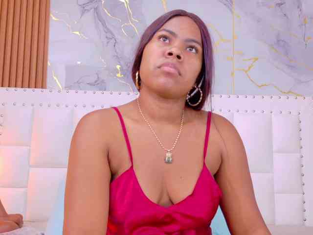 naughtyebonyy webcam