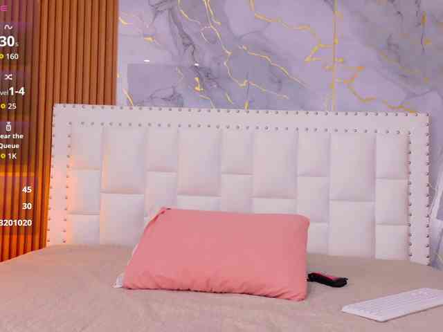 naughtyebonyy webcam