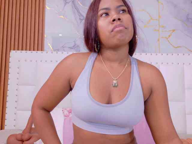 naughtyebonyy webcam