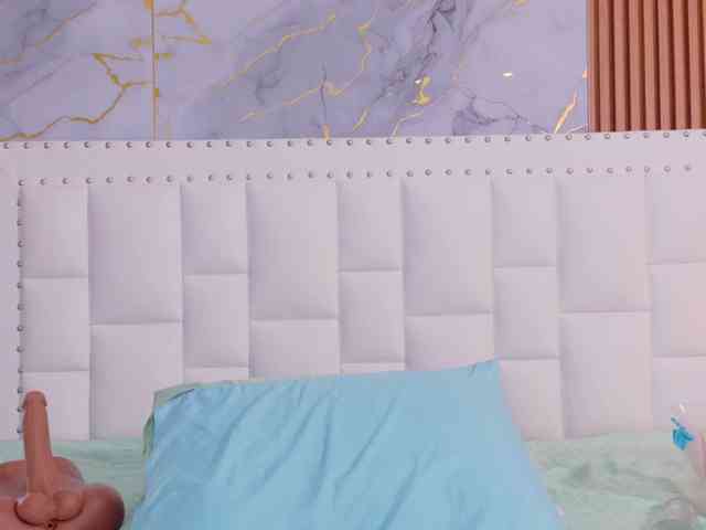 naughtyebonyy webcam