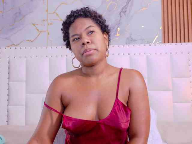 naughtyebonyy webcam