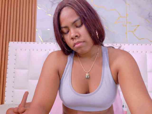 naughtyebonyy webcam