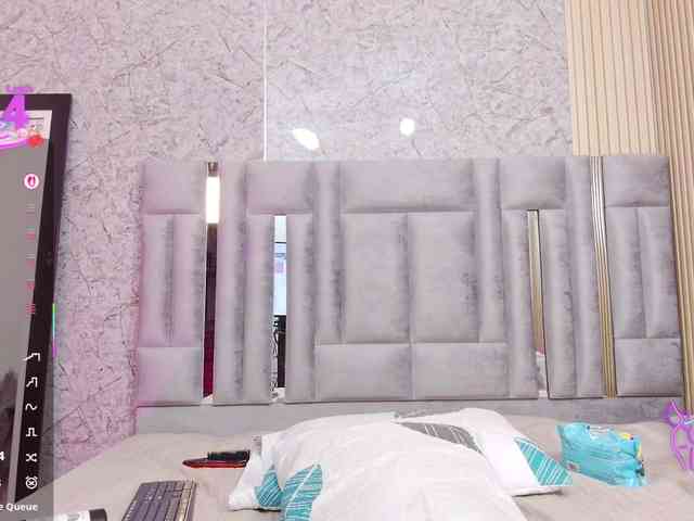 naughtyebonyy webcam
