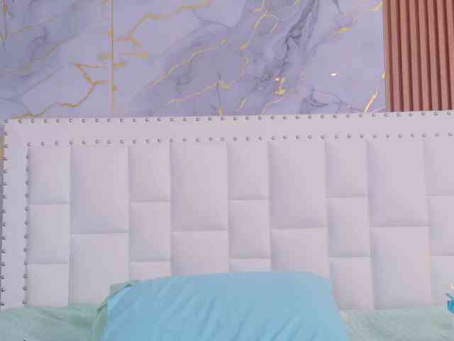 naughtyebonyy webcam