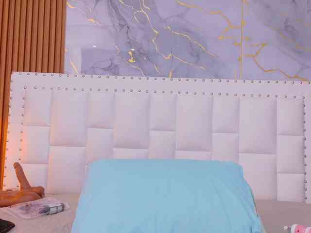 naughtyebonyy webcam