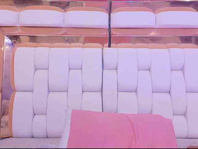 naughtyebonyy webcam