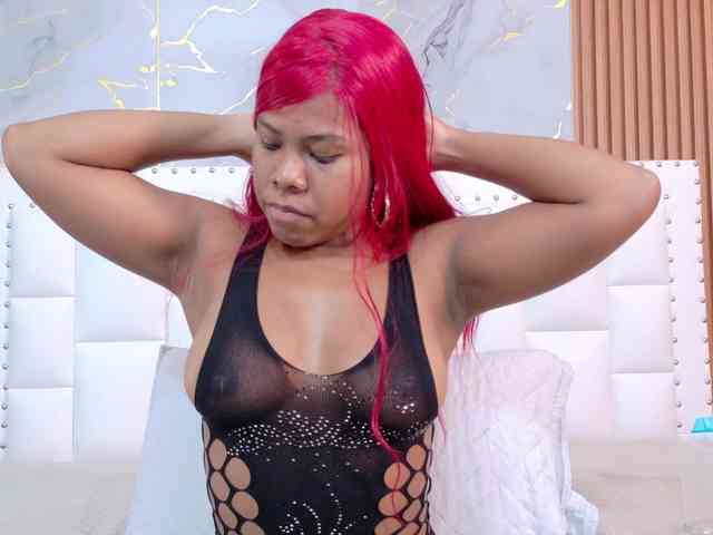 naughtyebonyy webcam