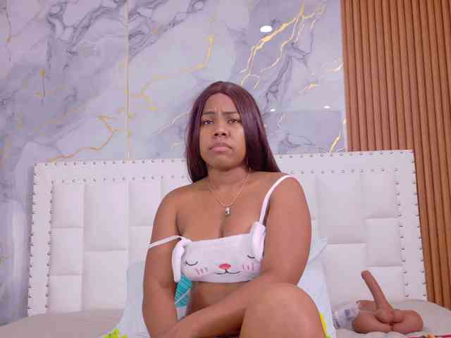 naughtyebonyy webcam