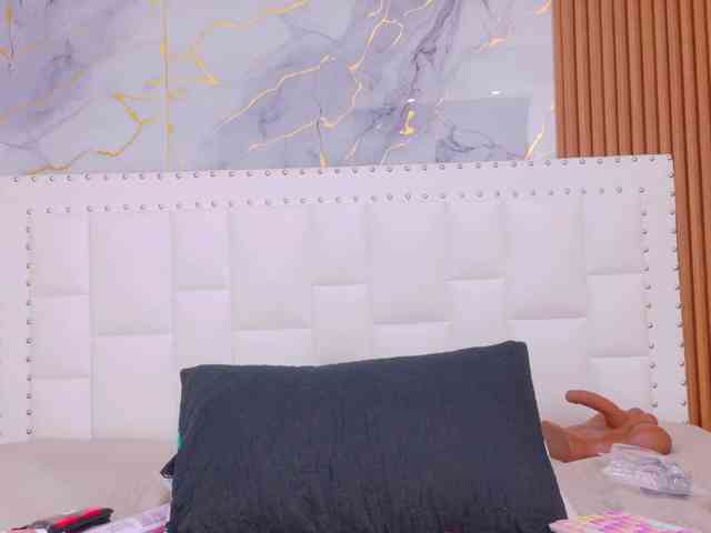 naughtyebonyy webcam