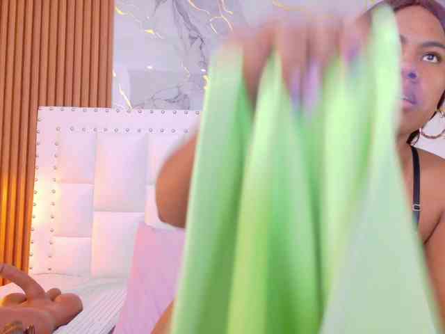 naughtyebonyy webcam