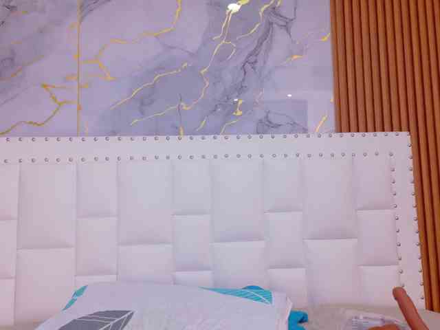 naughtyebonyy webcam