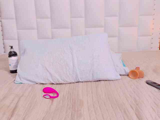 naughtyebonyy webcam