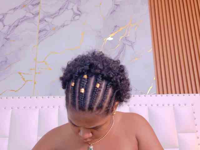 naughtyebonyy webcam