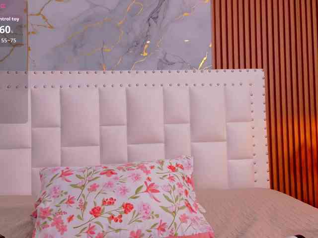 naughtyebonyy webcam