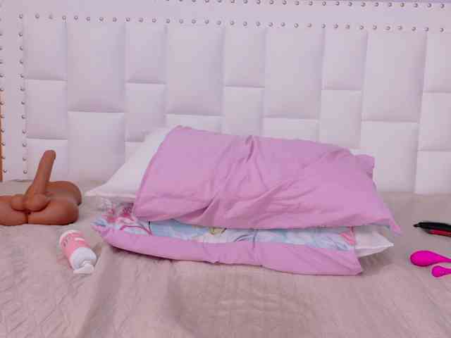 naughtyebonyy webcam