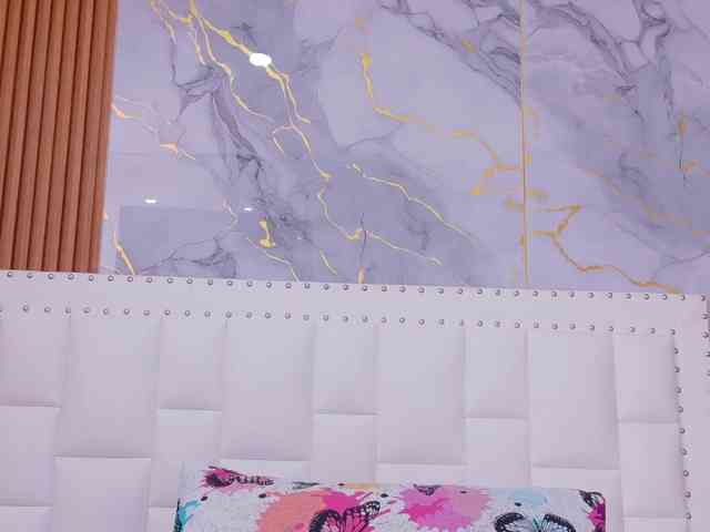 naughtyebonyy webcam