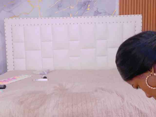 naughtyebonyy webcam