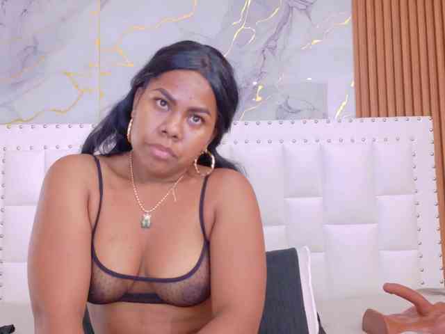 naughtyebonyy webcam